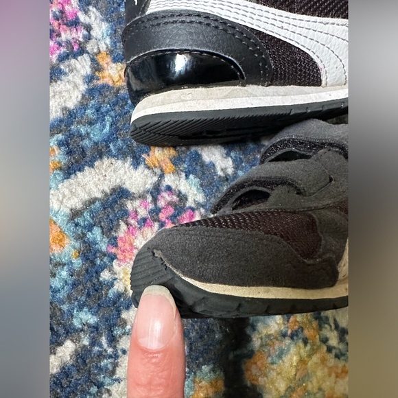 PUMA toddler sz 8 patent edge sneaker - Picture 10 of 17